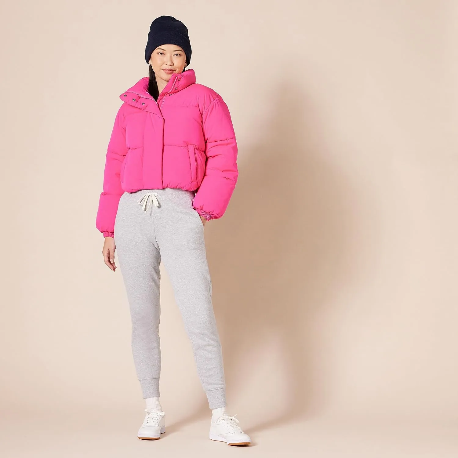 Amazon Essentials Women's Fleece Jogger Sweatpant (Available in Plus Size)