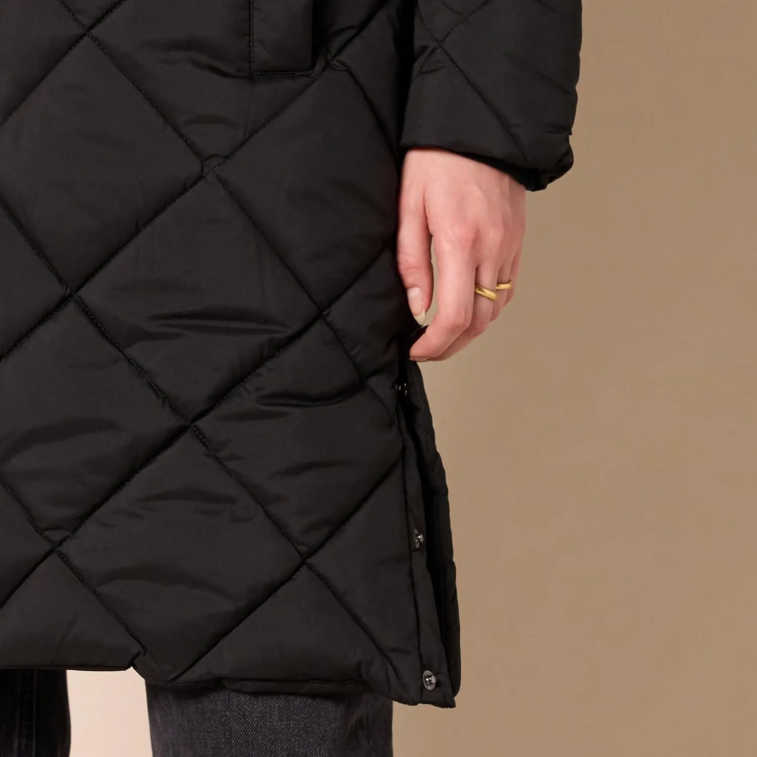 Amazon Essentials Women's Puffer Jacket, Heavyweight Diamond Quilted Knee Length Winter Coat