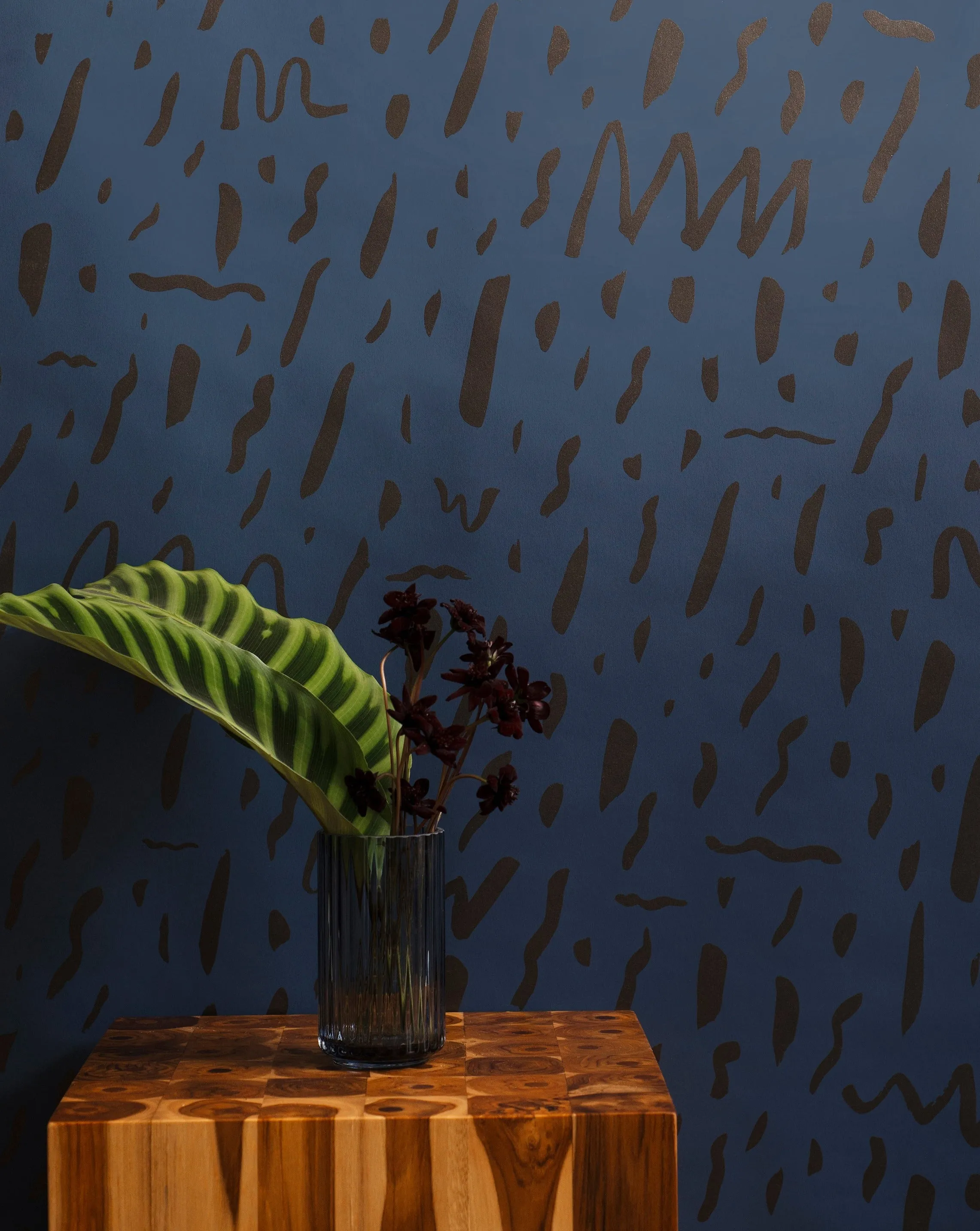 Bomba - Gunmetal on Navy - Residential Coated Wallpaper