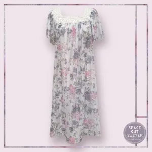 Circa 1980s Vintage C&A Nightdress