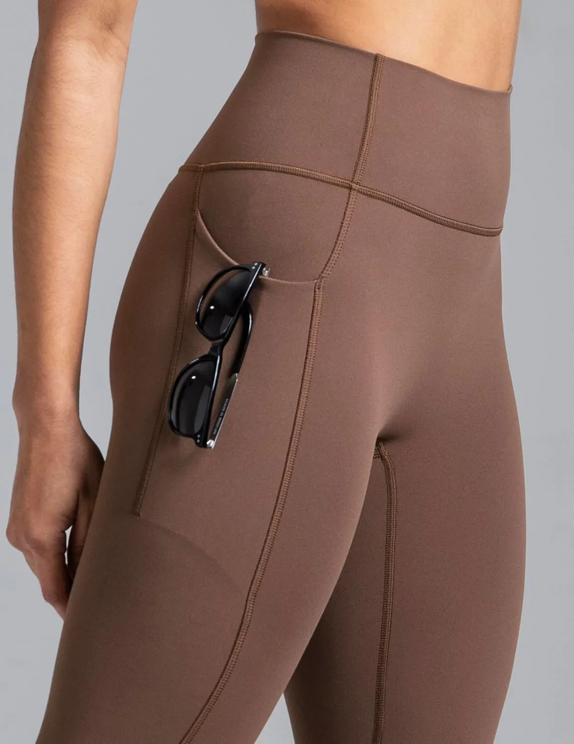 Colorfulkoala Dreamlux No Front Seam Leggings with Pockets for Women, High-Waisted Soft Yoga Pants
