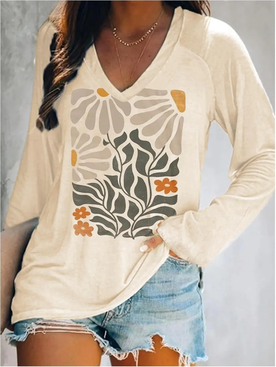 Flowers Graphic Long Sleeve V Neck Tees Shirts for Women Casual Loose Fitted Tshirts Boho Wildflower Trendy Tops Outfits