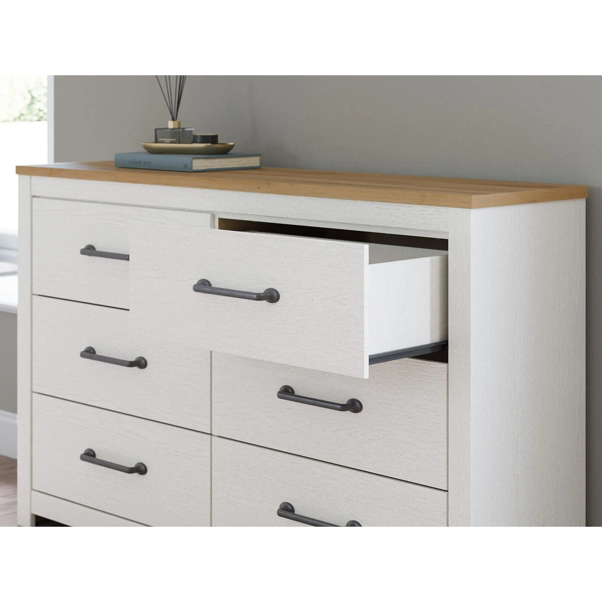 Linnocreek Dresser