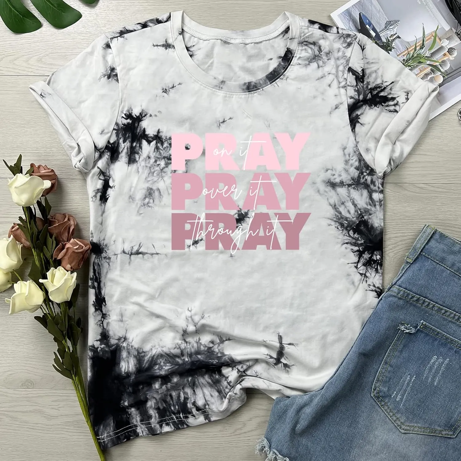 LOOKFACE Women Short Sleeve Graphic Tees Cute Cotton T Shirts