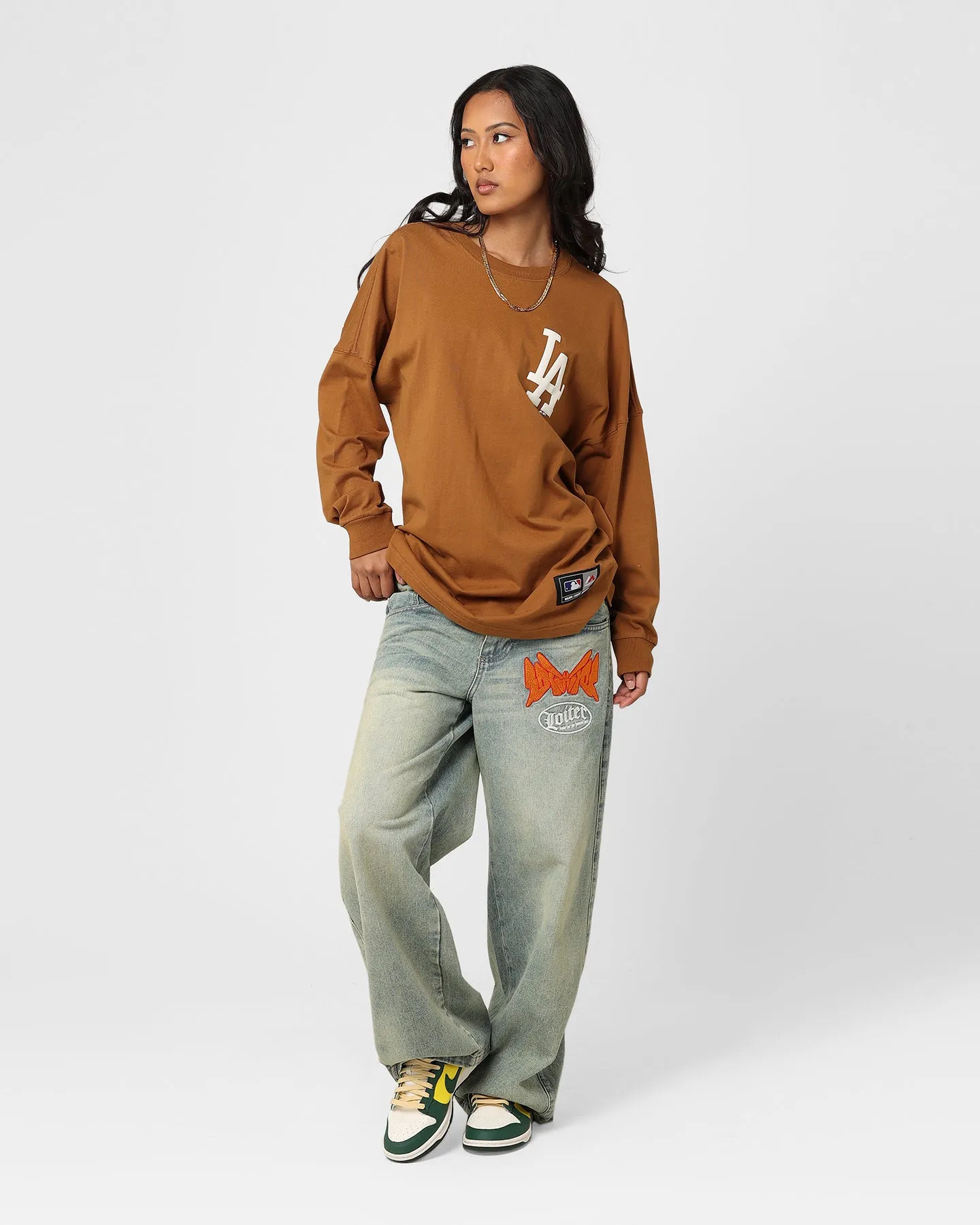 Majestic Athletic Women's Los Angeles Dodgers Oversized Hiri Long Sleeve T-Shirt Chocolate