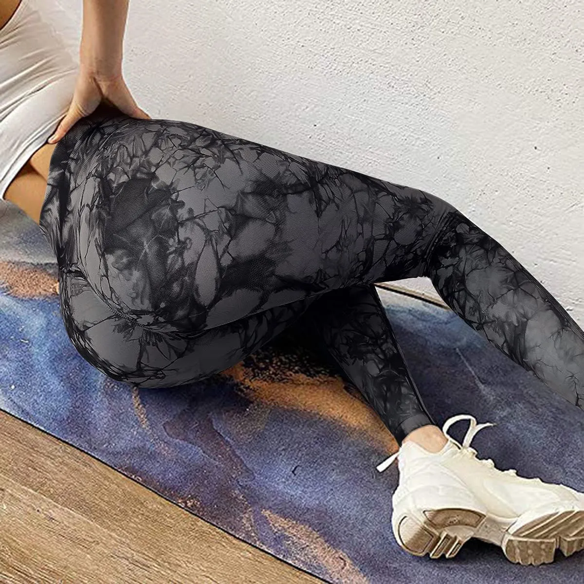 OMKAGI Women Scrunch Butt Lifting Leggings Seamless High Waisted Workout Yoga Pants