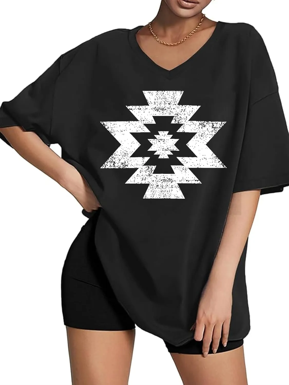 Oversized V Neck Shirts for Women Western Outfits Cowgirl Graphic Tshirts Coutnry Concert Nashville Tops Workout Clothes