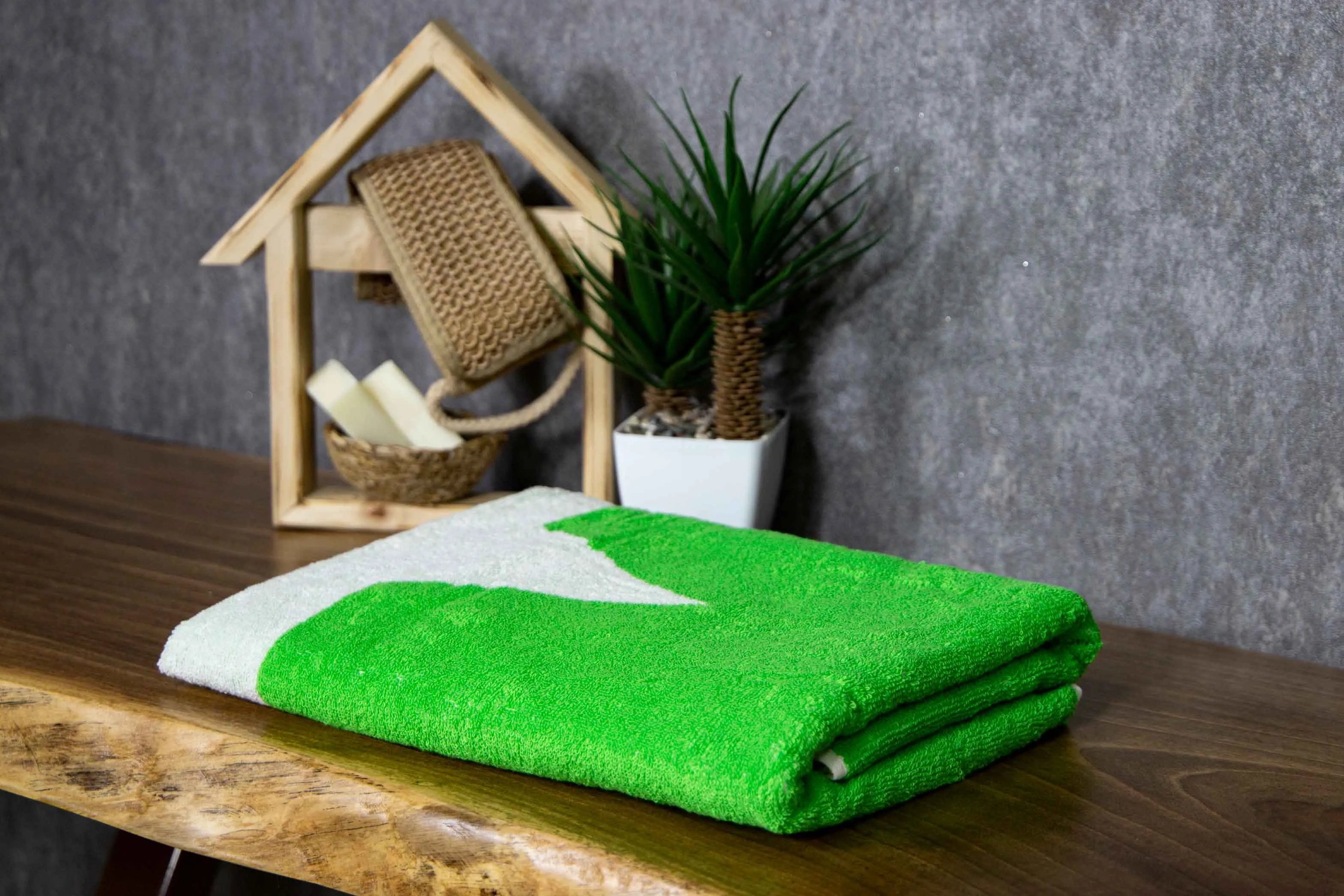 Tyne Collection Cotton Bath Towel - Green & White Star