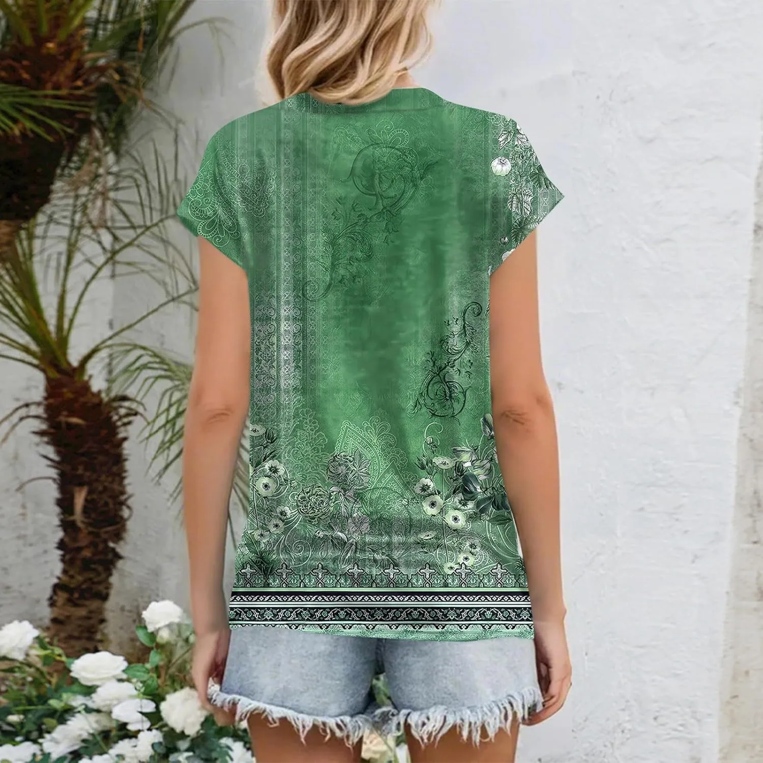 Women's Casual Floral Print Short Sleeve T-Shirt Lightweight Summer Blouse Loose Fit Red Perfect for Daily Wear