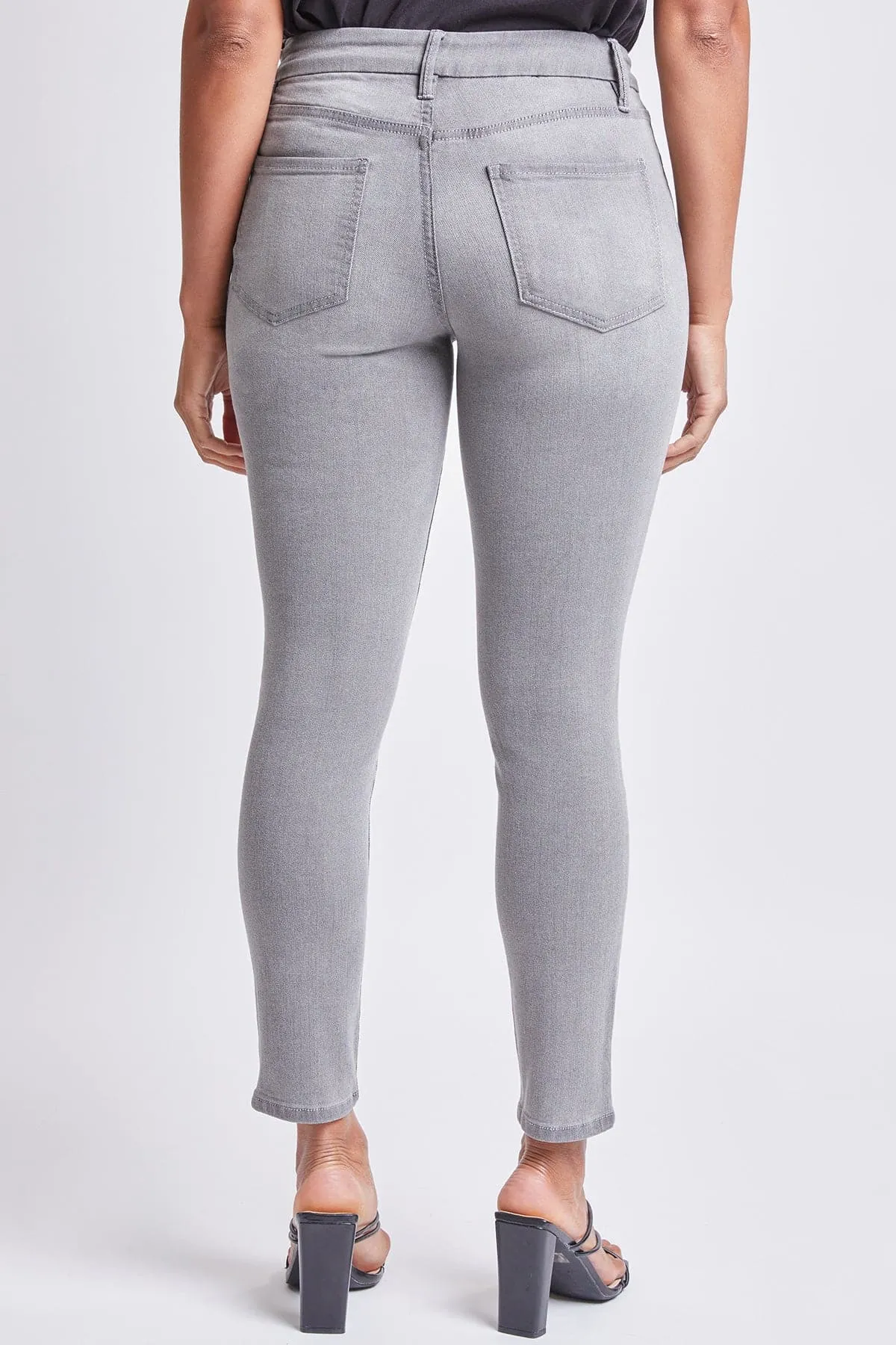 Women's Curvy Fit High Rise Skinny Jeans