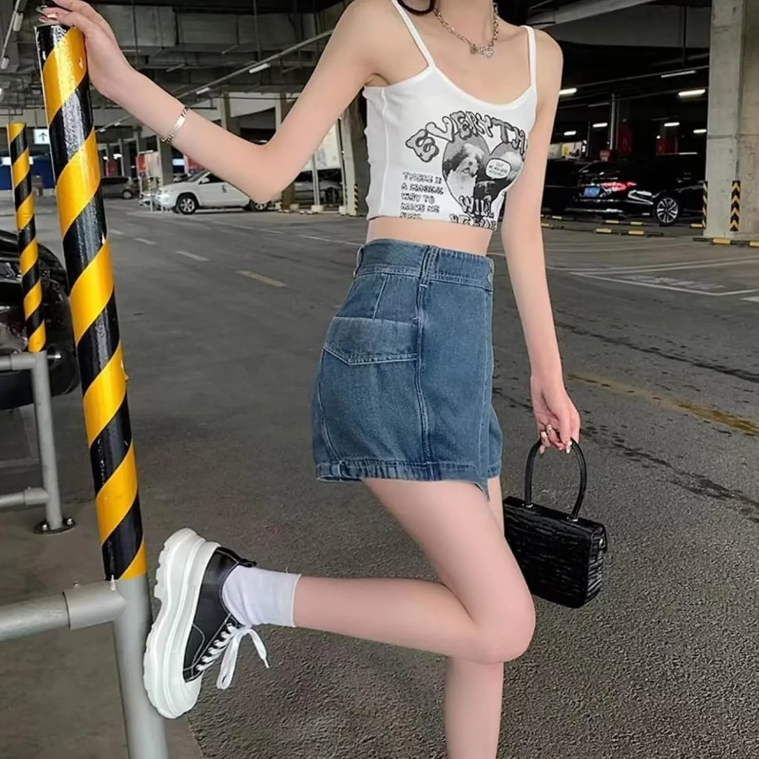 Women's Denim Shorts High Waisted Irregular Design A Line Skorts Shorts Wide Leg Slim Fit Baggy Jeans Shorts with Pockets