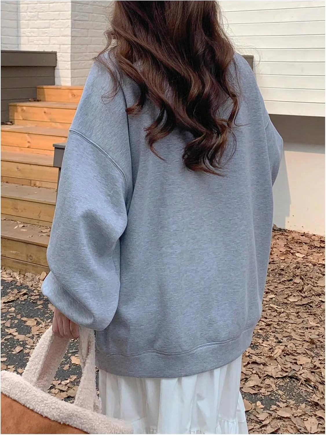 Women's Oversized Sweatshirts Bow Embroidery Long Sleeve Crewneck Sweatshirt Pullovers Trendy